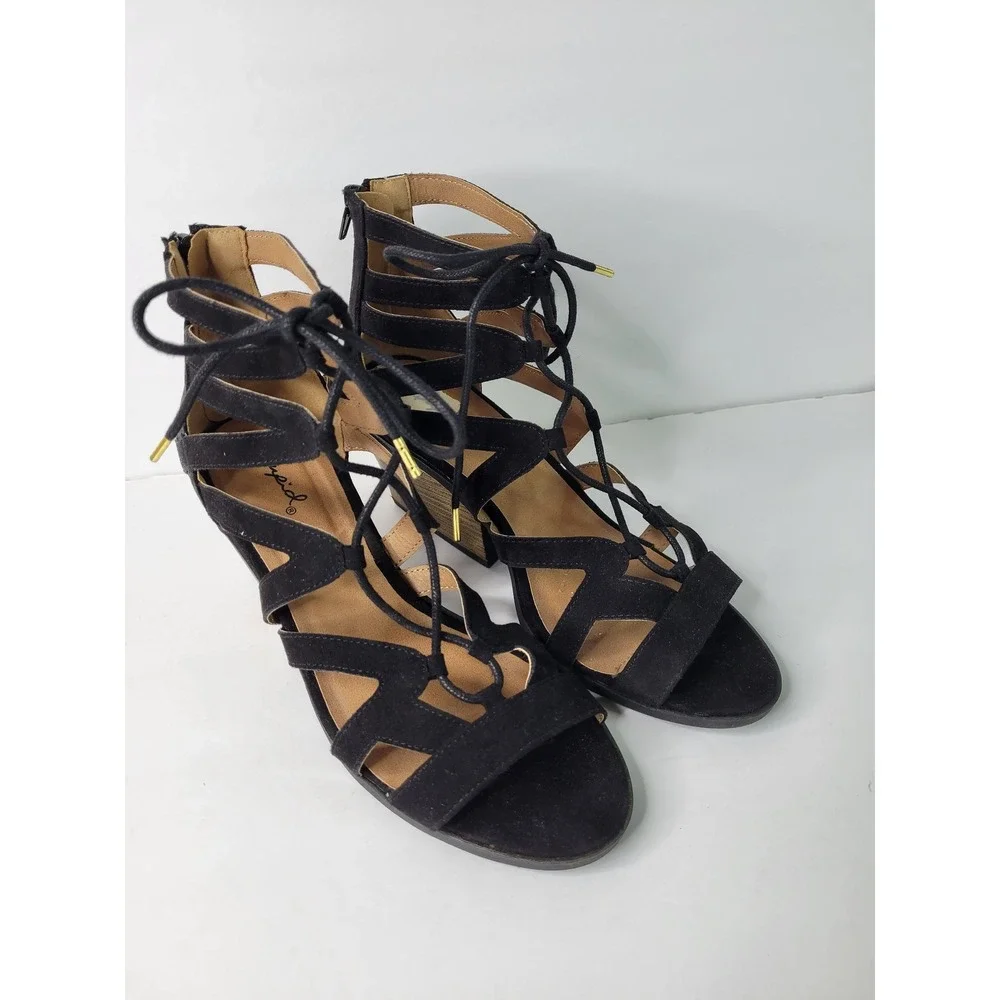 Qupid Womens Black Faux Suede Lace Up Gladiator Wedge Sandals Size 8.5